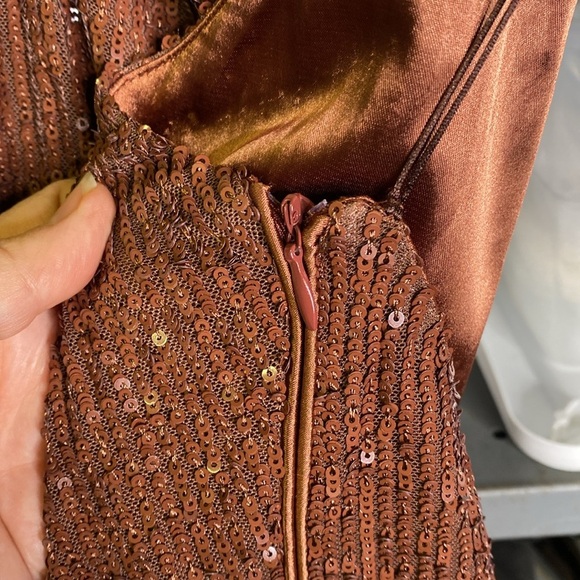 ITMFL‎ Marissa Sequin Halter Neck Ruched Midi Dress Brown Party Cocktail Sz L - Picture 3 of 6